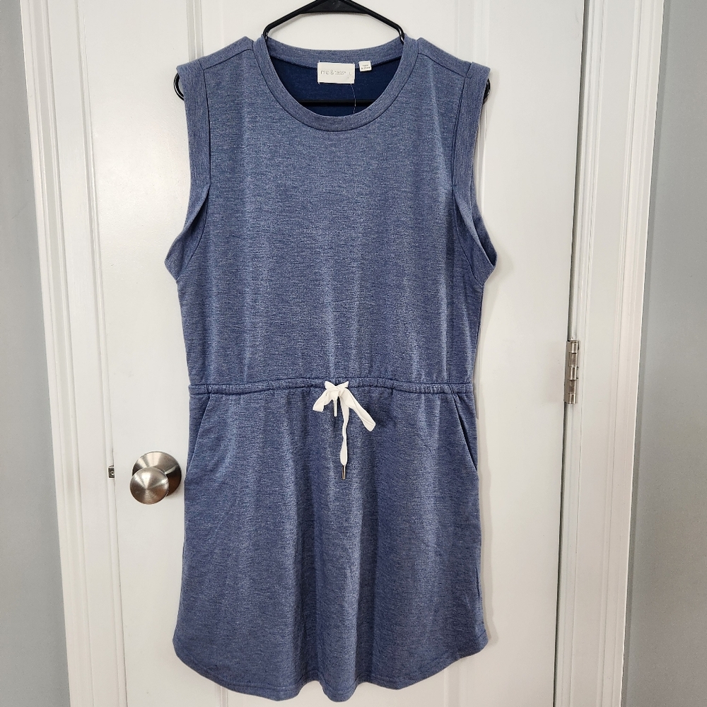 Mia & Tess Navy Heathered Summer Dress Size M, new with tags